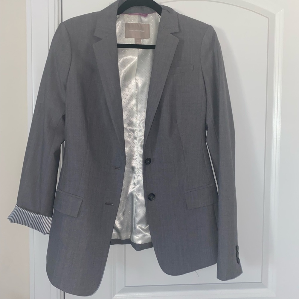 Banana Republic light gray blazer - like new - 6